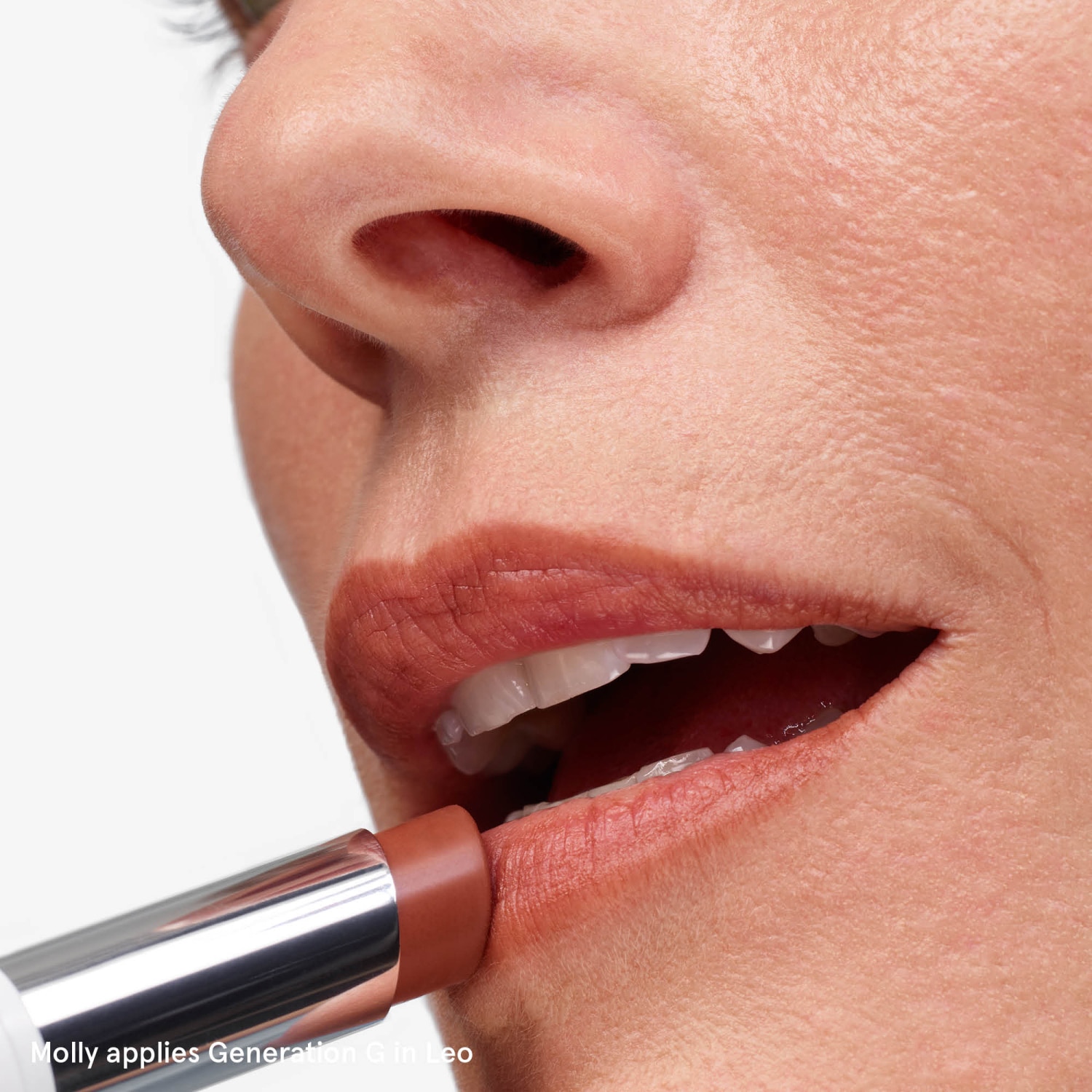 GENERATION G SHEER MATTE LIPSTICK (LÁPIZ LABIAL MATTE)